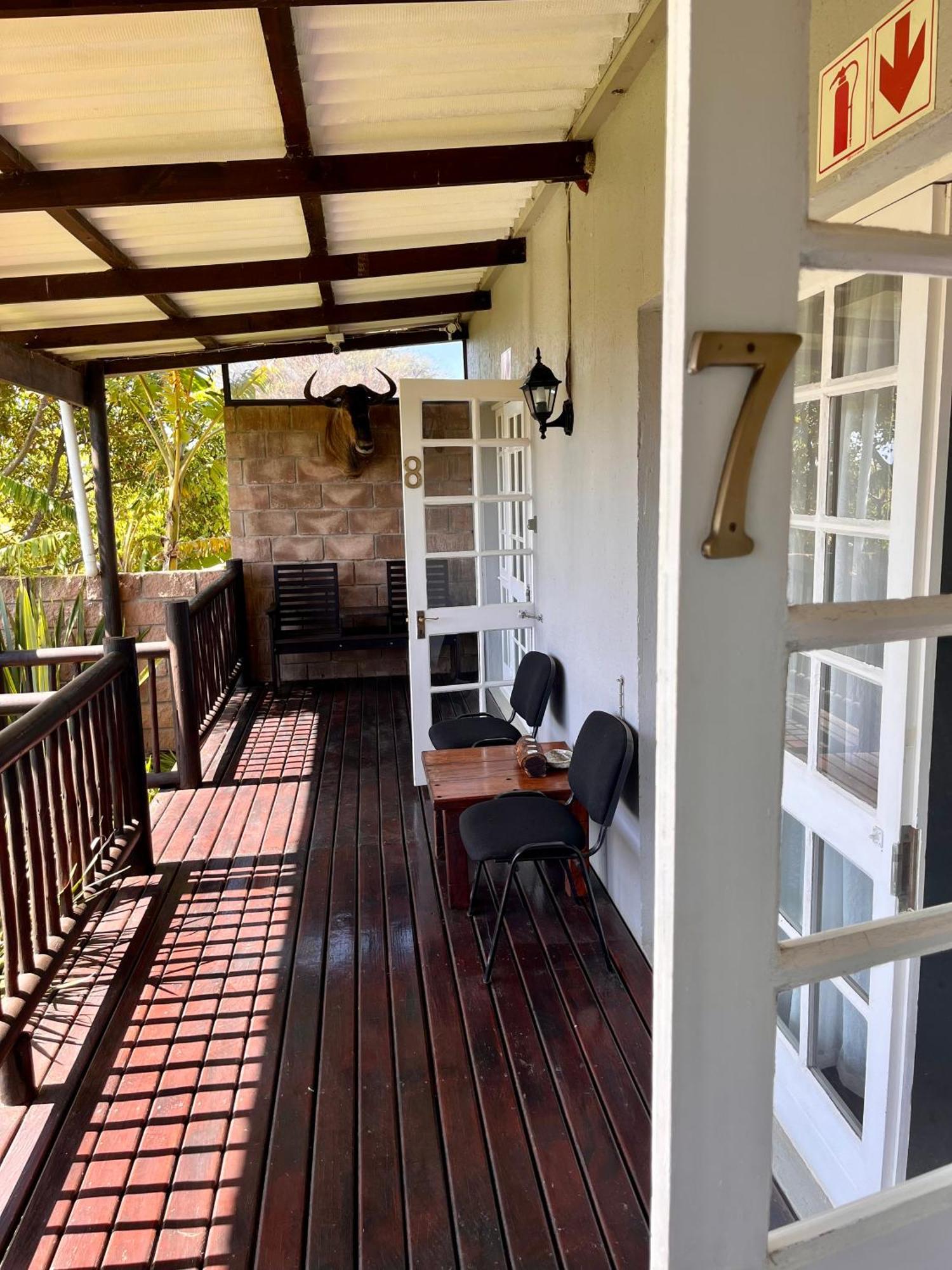 欧特妮卡布什山林小屋 哈坦柏斯 外观 照片