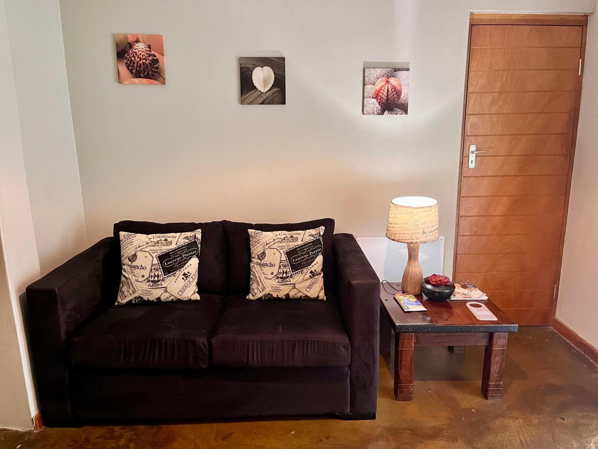 欧特妮卡布什山林小屋 哈坦柏斯 外观 照片