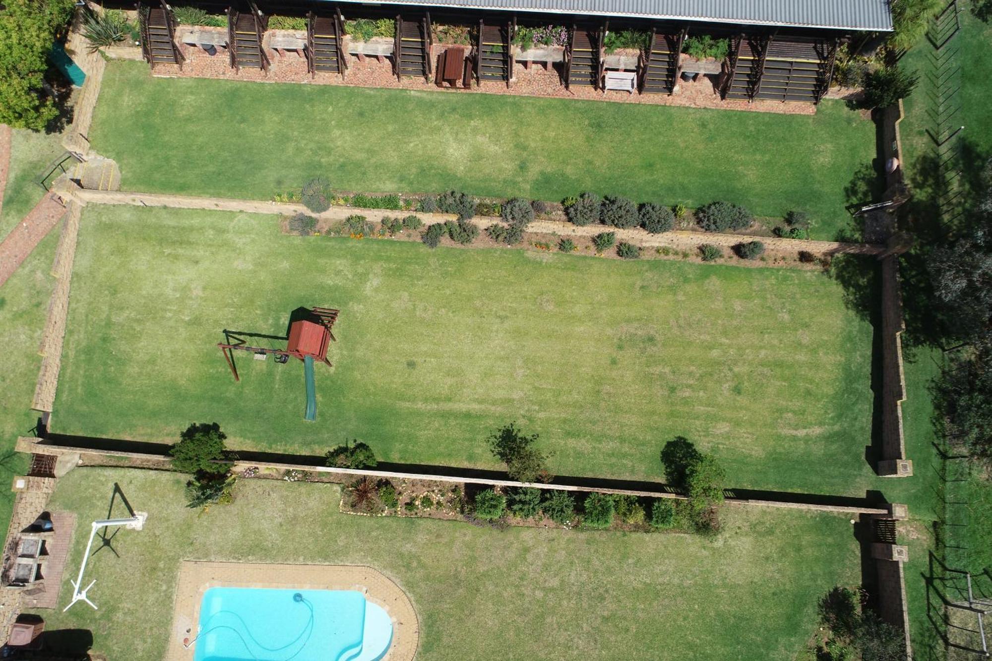 欧特妮卡布什山林小屋 哈坦柏斯 外观 照片